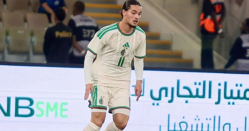 Çelsi Əlcəzair millisinin üzvü ilə maraqlanır