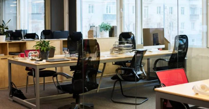 Bank Gəncə filialı üçün mebel alır TENDER