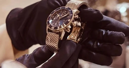 Житель Баку лишился 5200 манатов из за поддельных часов