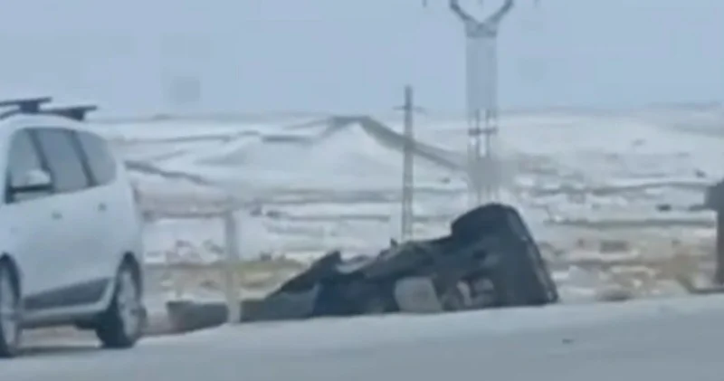 Naxçıvanda yolun buz bağlaması qəzaya səbəb oldu VİDEO