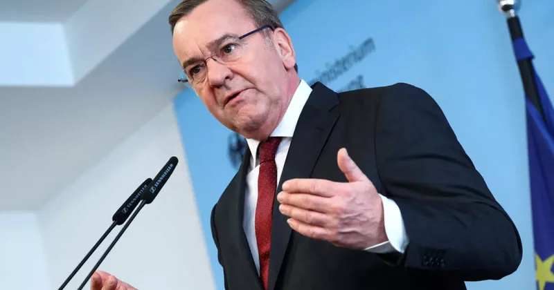 Писториус: Захват Трампом Гренландии поставит НАТО в беспрецедентное положение