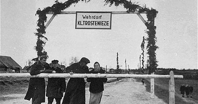 Daxaudan 5 dəfə çox insan öldürülən düşərgə meyitlərin külləri gübrə kimi istifadə edilib