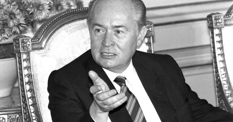 Keçmiş prezident öldü Bu ÖLKƏDƏ