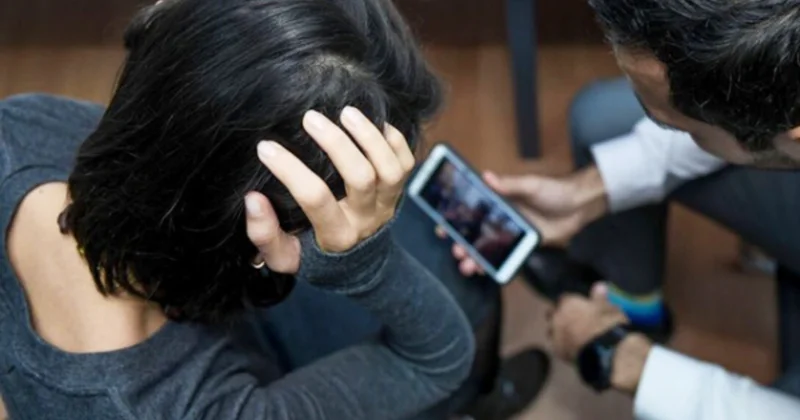 Borcluları Qabil Məmmədovla şantaj edən qadının evindən tapılan pullar kimə məxsusdur?