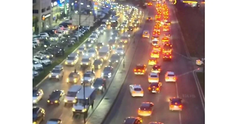 Hazırda 25 yolda tıxac var SİYAHI