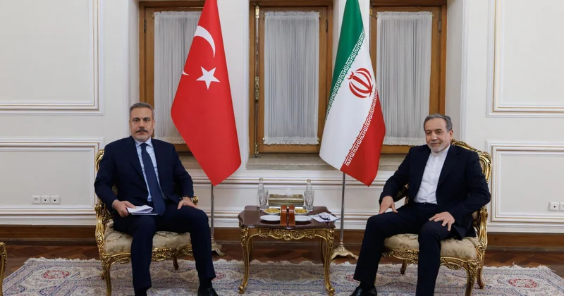 İran və Türkiyənin XİN başçıları regiondakı son vəziyyəti MÜZAKİRƏ ETDİLƏR