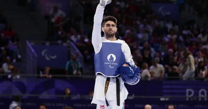 Азербайджанский чемпион хочет потренироваться с Криштиану Роналду