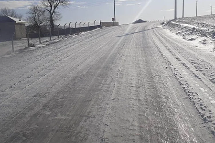 Sabahın havası: yollar buz bağlayacaq