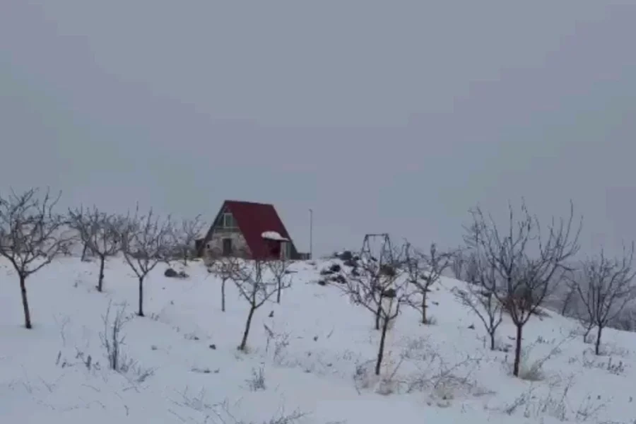 1600 metr hündürlükdə bu evi görən hər kəs yenidən ona baxır