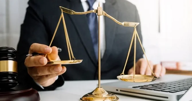 Hüquqşünaslarla bağlı HAÇALANAN MÖVQELƏR Formal bolluq, real çatışmazlıq