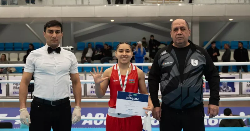 Стали известны чемпионки Азербайджан по боксу U19 ФОТО
