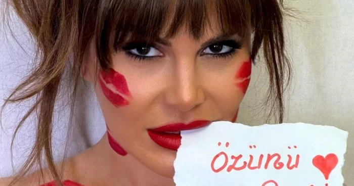 Xatundan “Sevgililər günü”nə özəl FOTOLAR