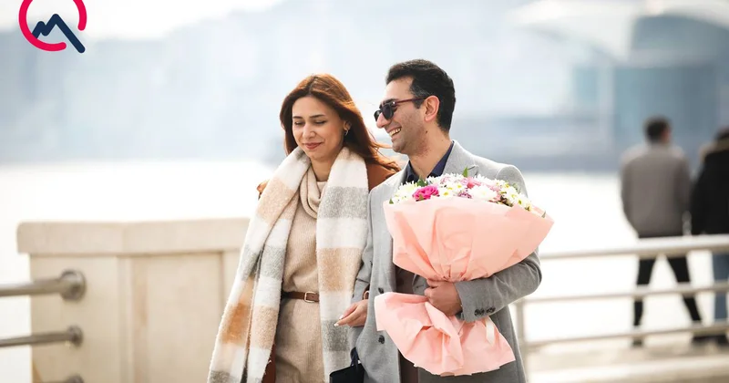 Əllərdə gül, ürəklərdə eşq... Fotolar