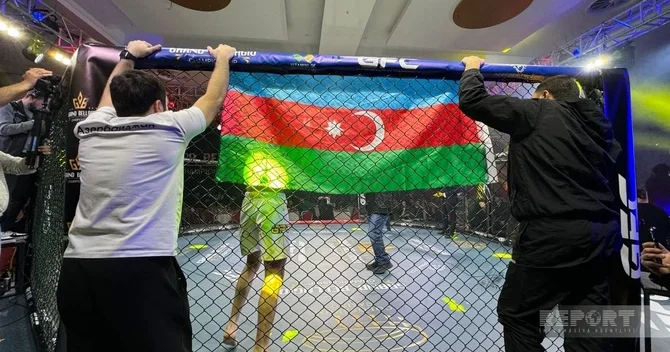 Beynəlxalq döyüş gecəsində azərbaycanlı idmançılar uğurla çıxış edir