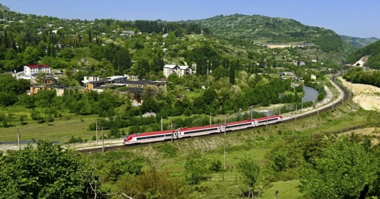 Gürcüstan Rusiyaya Abxaziya vasitəsilə dəmir yolu xidmətinin bərpasını rədd edib