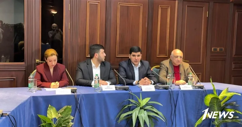 Участники инициативы Мост мира дали пресс конференцию для армянских СМИ