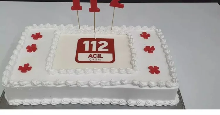 Sevgililər Günündə təcili yardımdan tort istədi KONKRET