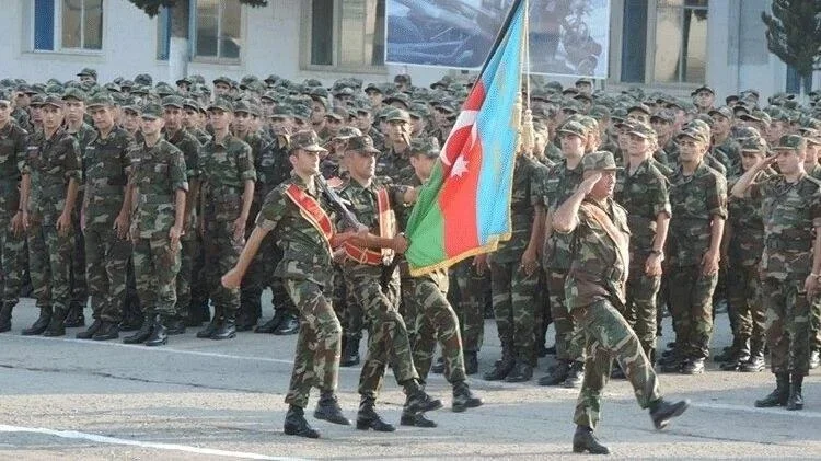 Əsgərlik müddətinin azaldılması GÜNDƏMDƏ: Bu, orduya və dövlətə necə təsir göstərəcək? REAL TƏHLİL KONKRET