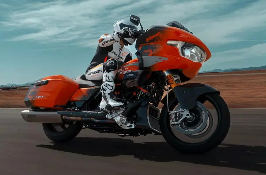 CVO Road Glide RR: самый мощный из серийных Harley Davidson ФОТО