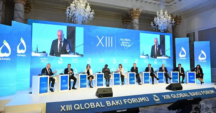 В рамках XIII Глобального Бакинского форума проходит панельная дискуссия о цифровом будущем