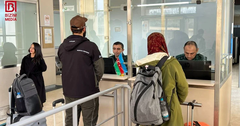 16 hindistanlı tələbə İrandan Azərbaycana gətirildi FOTO
