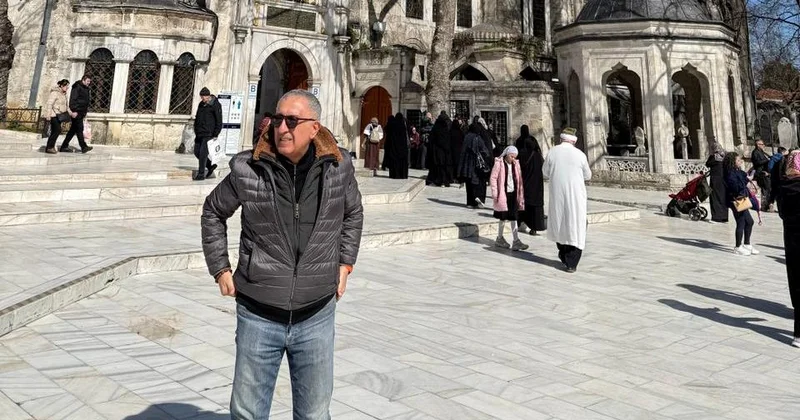 Eyüpsultanda Ramazan səhəri: Xalçaların udduğu addım səsləri FOTOLAR