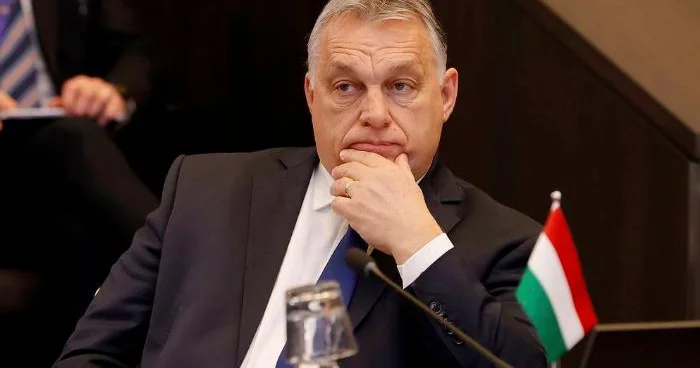 “Macarıstan Zelenskinin şantajına uymayacaq” − Orban