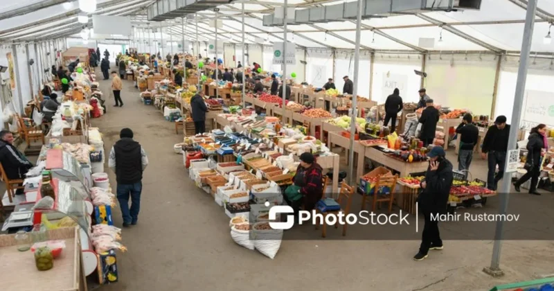 Novruz süfrələri üçün kənd qoxusu: Yarmarkada qiymət fərqi REPORTAJ