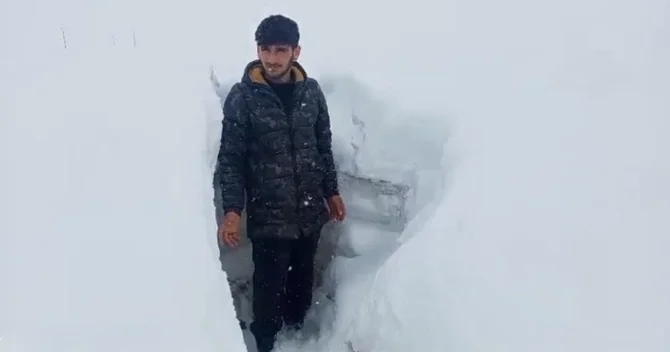 Apreldə Türkiyəyə yağan qarın hündürlüyü hamını təəccübləndirdi