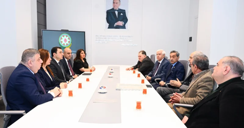 Xalq artisti Ramiz Həsənoğlu yubileyi münasibətilə mükafatlandırılıb
