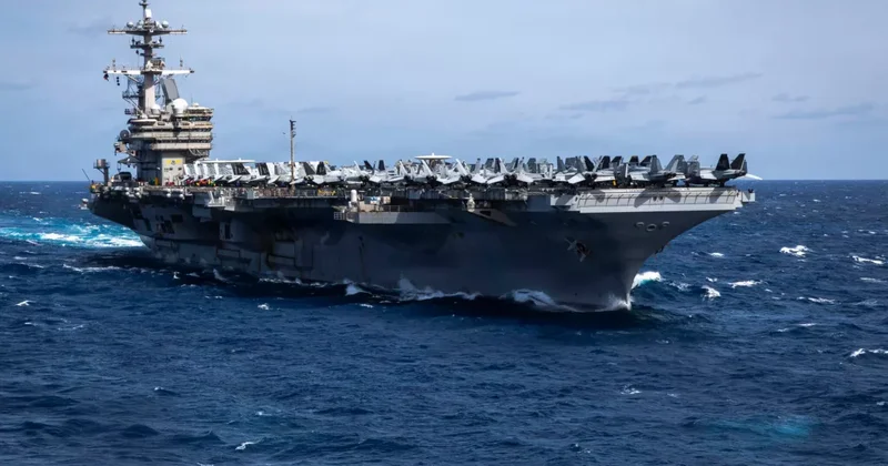 USNI News: Американский авианосец огибает Африку, чтобы не попасть под удар хуситов