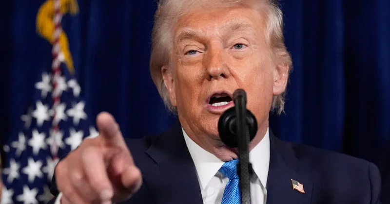 Трамп вновь обвинил New York Times в публикации фейков