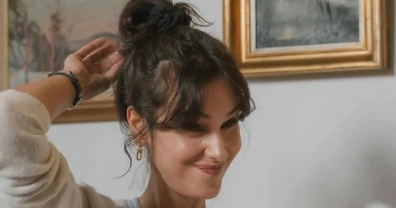 52 yaşlı aktrisa gündəm oldu Gənc görünüşü diqqət çəkdi FOTO