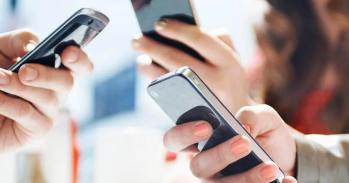 Azərbaycanın mobil rabitə gəlirləri martda 7 % dən çox artıb