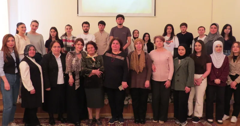 Tələbələr Əfşarlar və Qacarlar dövrünün ictimai siyasi xadimləri barədə məlumatlandırlıb