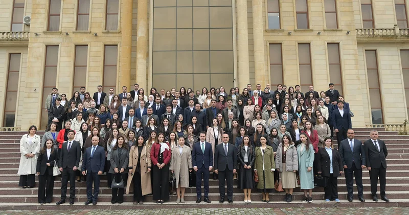 İdris İsayev Qubada pedaqoji heyətlə görüşdü Fotolar