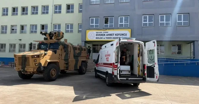 Şanlıurfada lisey qarşısında silahlı insident 7 nəfər yaralanıb