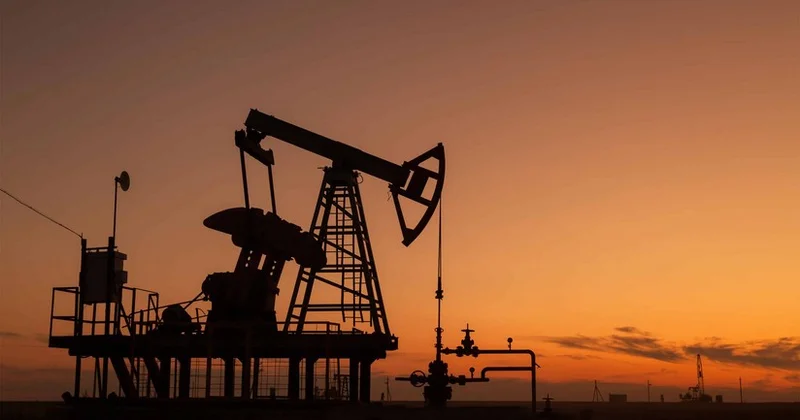 Цена нефти марки Brent незначительно снизилась после скачка накануне