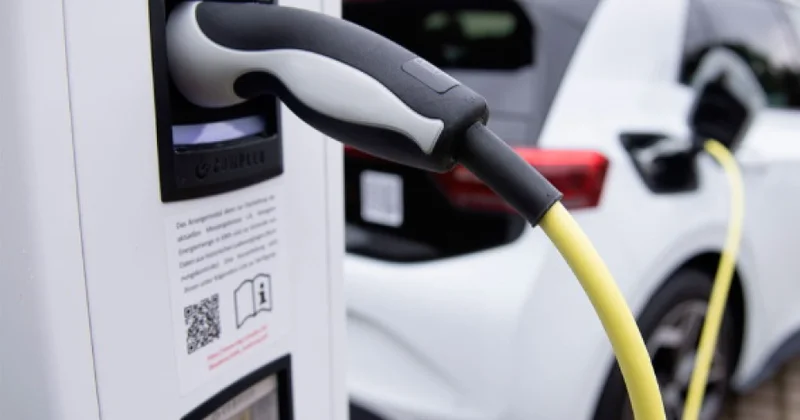 BEA: Bu il dünyada satılan hər dördüncü avtomobil elektrik mühərrikli olacaq