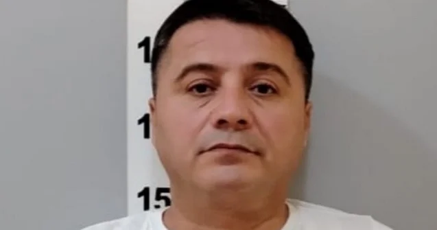 Polis “xüsusi hallar üzrə vəzifəli şəxs”i saxladı Foto