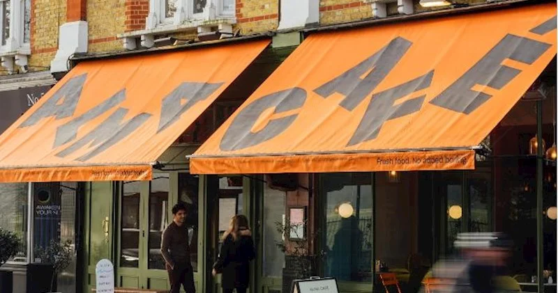 Londonda Bəxtiyar Sadıqlıya məxsus “Alma” kafesi 2 milyon zərər edib