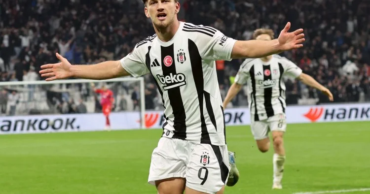 Beşiktaş dan hücumçusu ilə bağlı vacib qərar