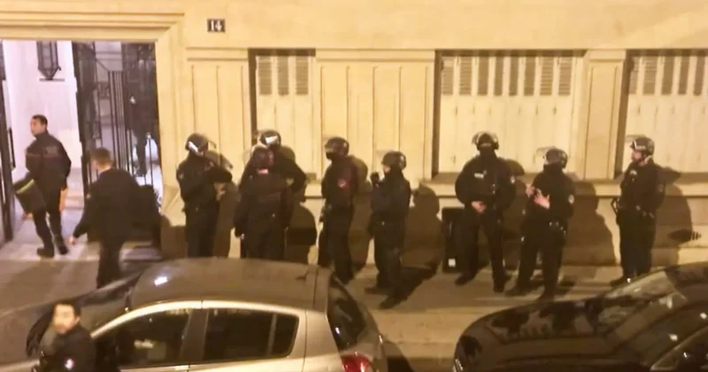 Fransada polislər yazıçının evinə basqın etdi Kitabında hakimiyyəti ifşa etmişdi FOTO