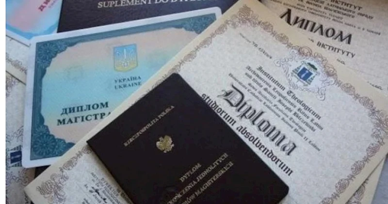 Kağız parçasından fərqlənməyən diplomlar Bu universitetləri seçməyin! (SİYAHI)