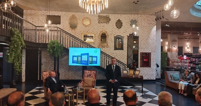 BP Azərbaycanın ölkə kimi yaranışına həsr olunmuş iki kitabı ictimaiyyətə təqdim edib FOTO