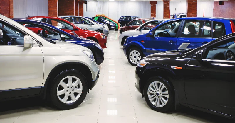 Bahalı maşınlar aşağı qiymətə satışa çıxarılır: BMW 760 , Honda Accord , Toyota Camry ...