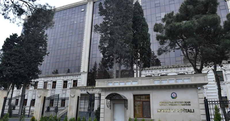 Dövlət Sərhəd Xidmətinin Hərbi Hospitalında vətəndaşlardan açıq şəkildə rüşvət toplanır VİDEO