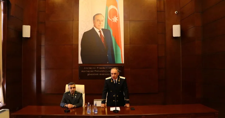Kamran Əliyev yeni hərbi prokuroru kollektivə təqdim etdi