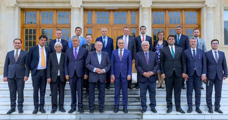 Naxçıvanda səfərdə olan dünya şöhrətli macarıstanlı yazıçı Şandor Lejak ilə görüş keçirilib