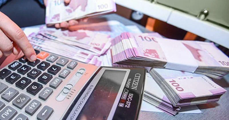 В Азербайджане выросла средняя зарплата